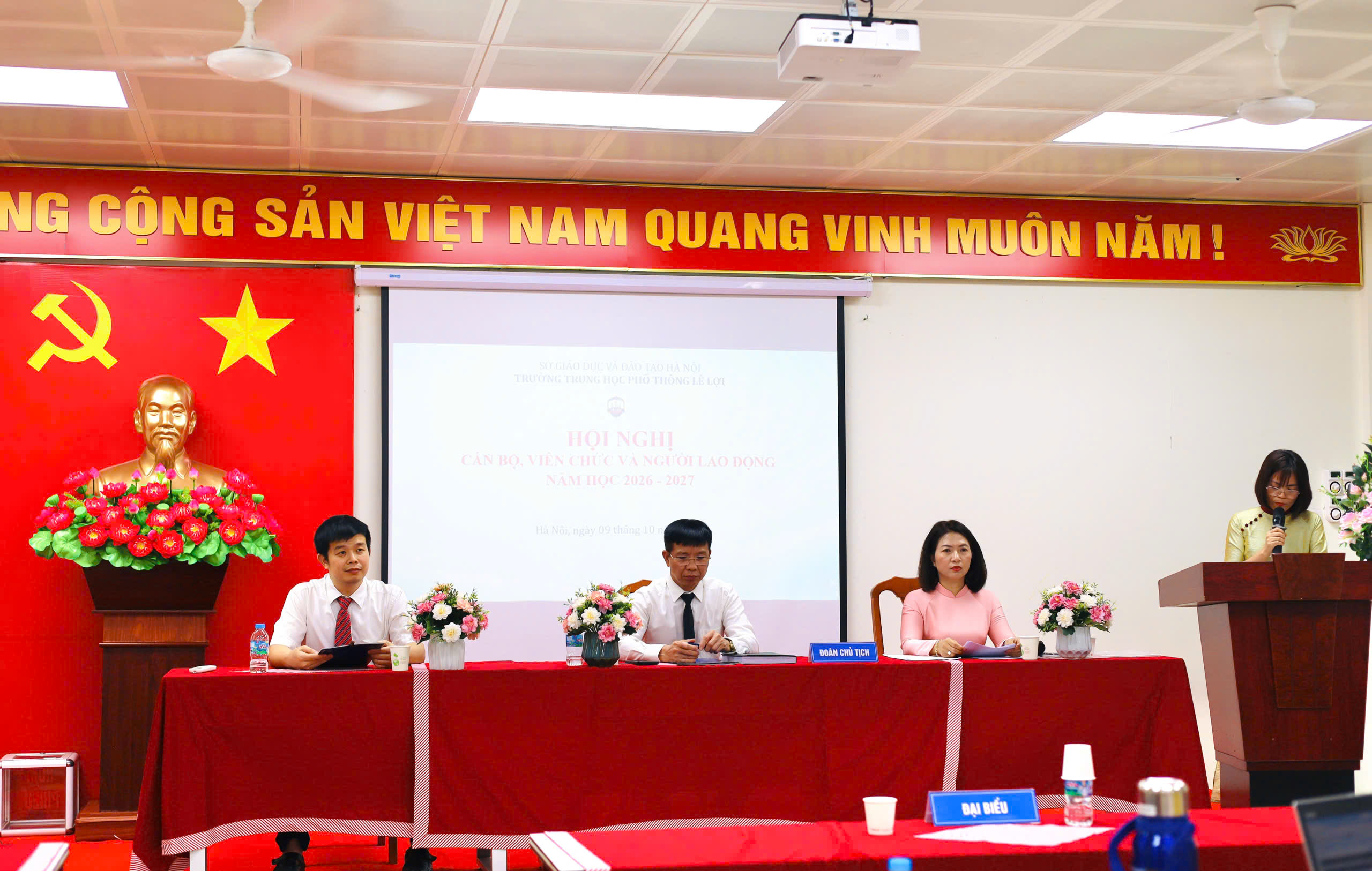 TRƯỜNG THPT LÊ LỢI TỔ CHỨC THÀNH CÔNG HỘI NGHỊ CÁN BỘ, VIÊN CHỨC VÀ NGƯỜI LAO ĐỘNG NĂM HỌC 2026 – 2027